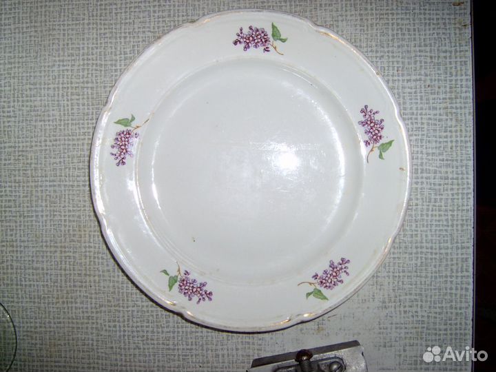 Три тарелки из сервиза Сирень зик