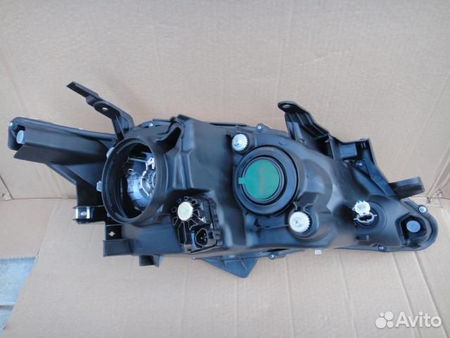 Фара левая Toyota Camry