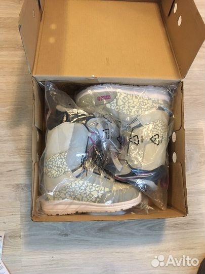 Сноубордические ботинки 38