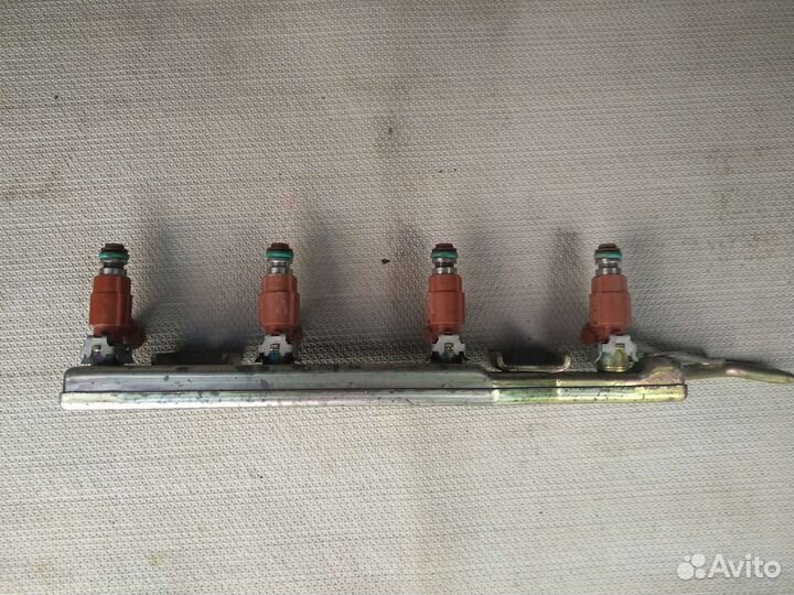 Топливная рампа Nissan QG18DE