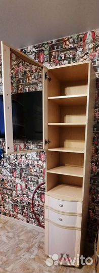 Уголок школьника стол со шкафчиками