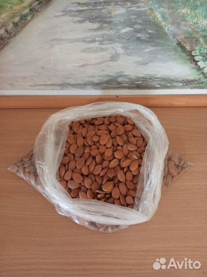 Абрикосовая косточка