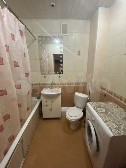 1-к. квартира, 42 м², 2/4 эт.