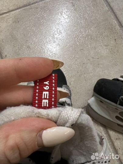 Коньки хоккейные easton