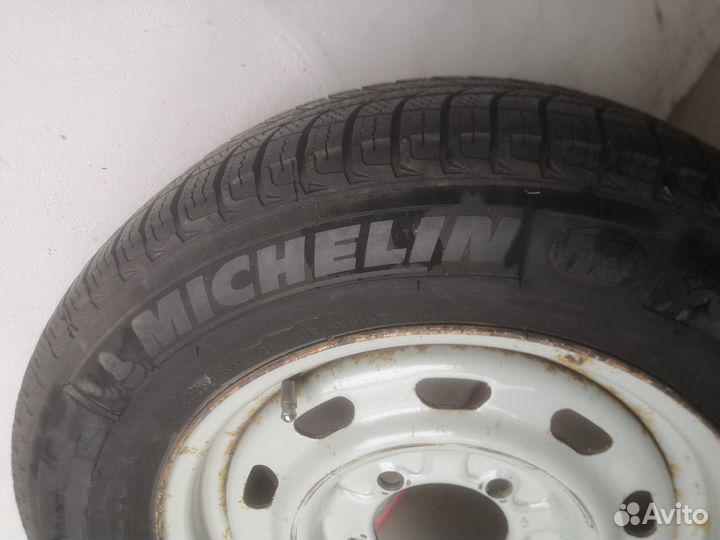 Michelin Agilis X-Ice North 215/65 R16 96Q