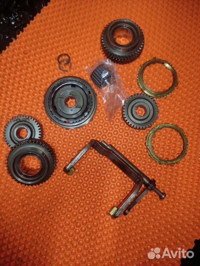 7 дам ухаживают за мной а я торчу от Skoda Octavia