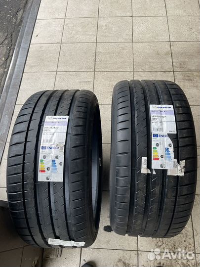 Michelin Pilot Sport 4 S 265/35 R20 99