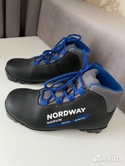 Лыжные ботинки