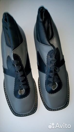 Лыжные ботинки +дополнительно лыжи с креплением