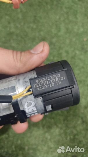 Замок зажигания Peugeot Expert 2010