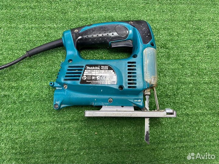 Лобзик электрический Makita 4329