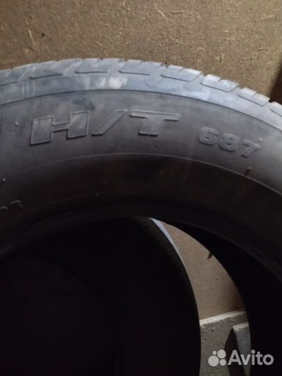 Bridgestone Dueler H/T 687 225/70 R16