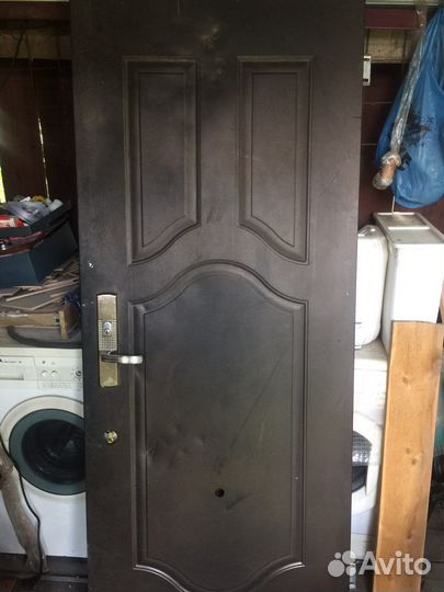 Металлическая дверь бу