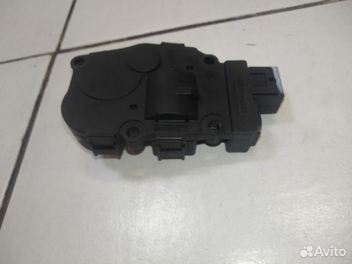 Сервопривод заслонок печки Volkswagen Touareg 2 NF