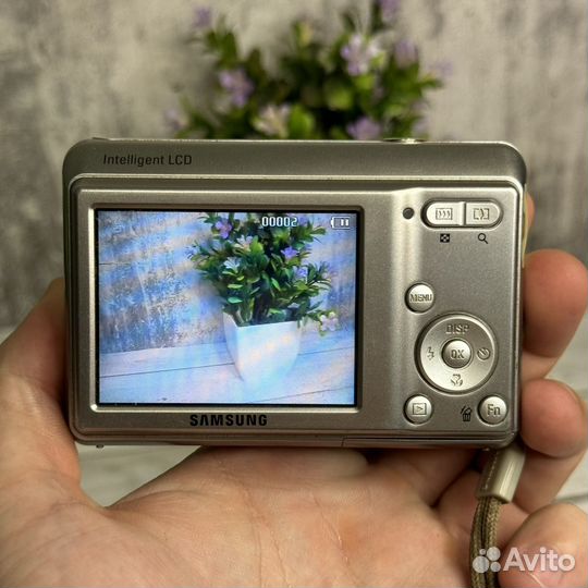Компактный фотоаппарат Samsung ES10