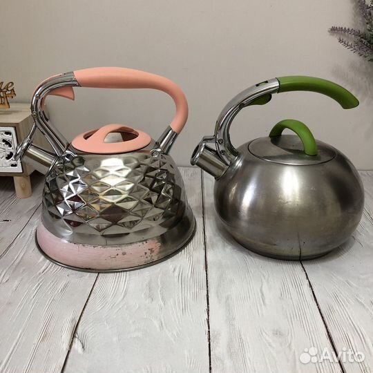 Чайник со свистком для плиты