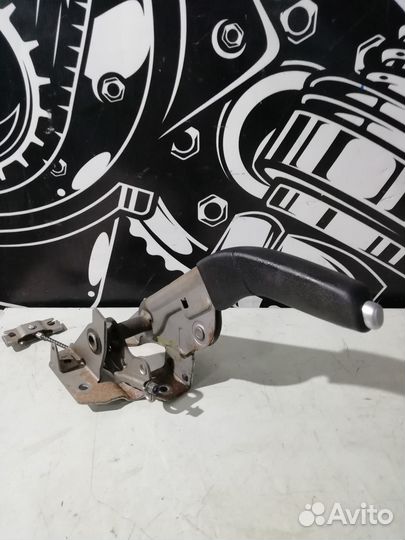 Рычаг стояночного тормоза Nissan Primera P12