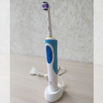 Электрическая зубная щетка Oral-B Braun Vitality C