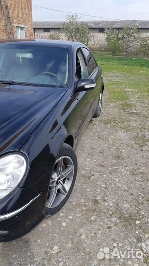 Mercedes-Benz E-класс 3.2 AT, 2004, битый, 250 000 км