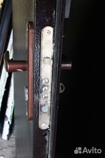 Дверь входная металлическая 12 штук