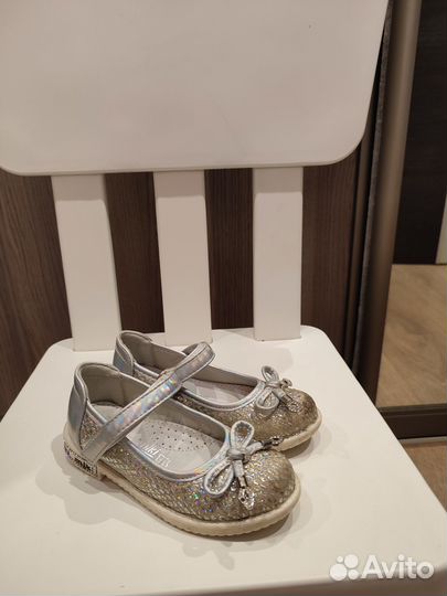 Детские туфельки для девочки