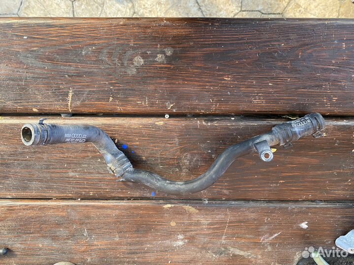 Патрубок системы охлаждения Audi A6 C6 4F2