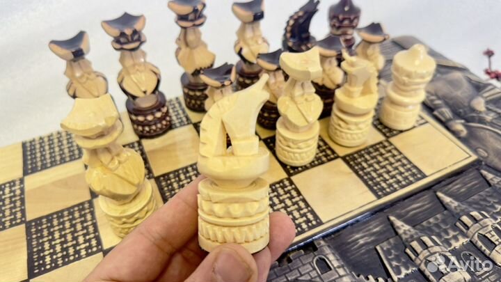 Шахматные фигуры резные деревянные