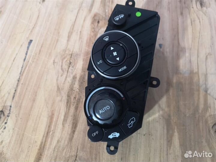 Блок управления печкой Хонда Цивик 8