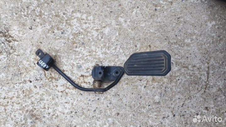 Педаль газа Toyota Vista