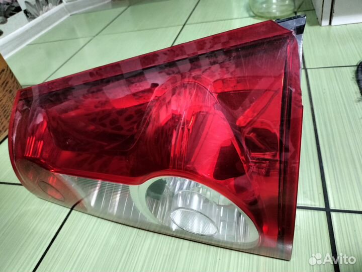 Фонарь задний правый Ларгус