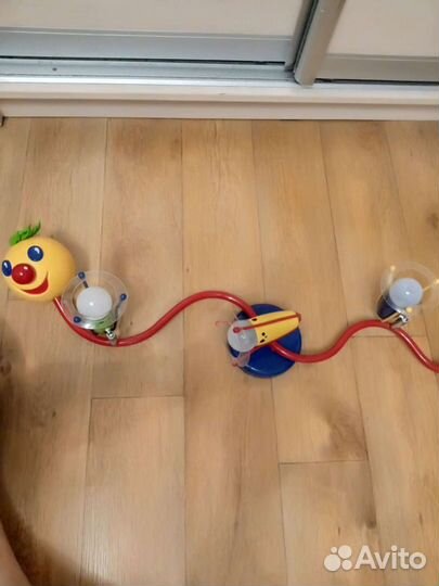 Люстра детская поворотные плафоны