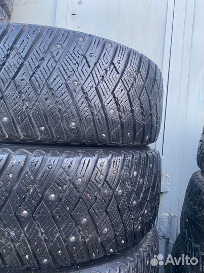 Goodyear UltraGrip Ice Arctic SUV 225/55 R18