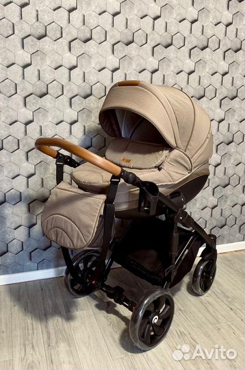 Коляска 3 в 1 Tutis Mimi Style (как Новая)