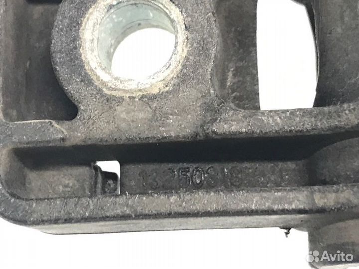 Кронштейн радиатора Chevrolet Cruze седан 1.6 2014