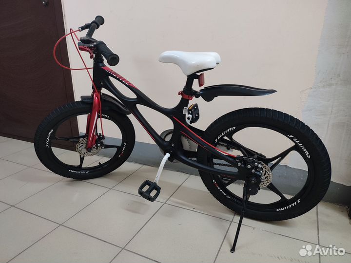 Детский велосипед Royal baby space shuttle 18