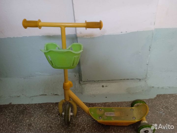 Детские трёхколёсные самокаты
