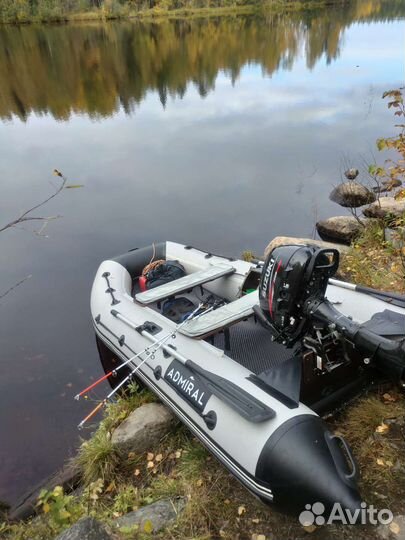 Лодка с мотором