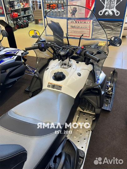 Снегоход Yamaha Venture