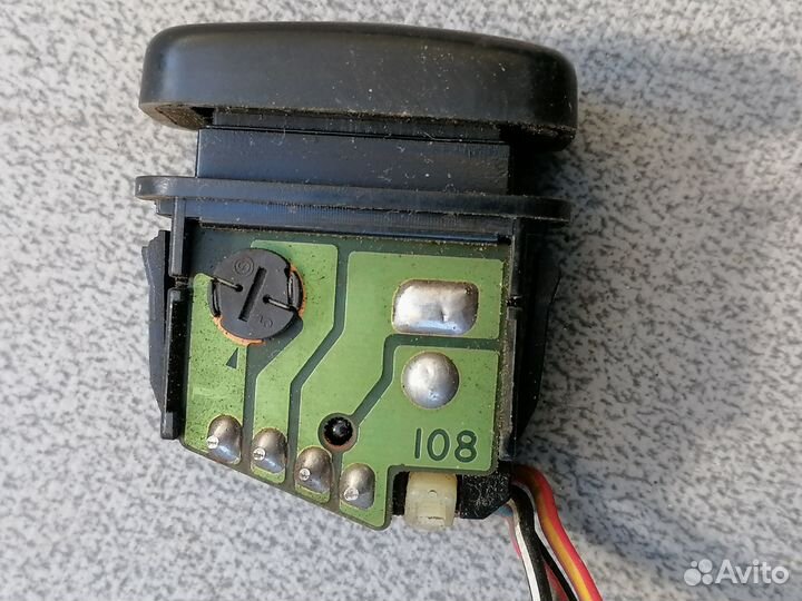 Кнопка аварийки Mazda 626 GE 1992-1997