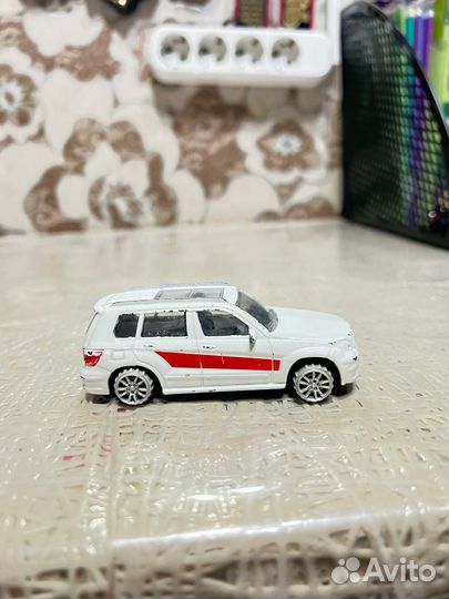 Развивающия машинка