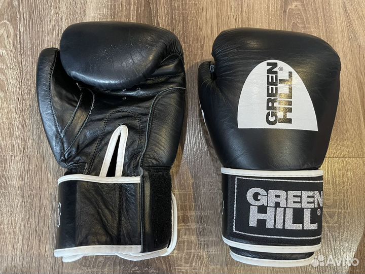 Боксерские перчатки 10 oz