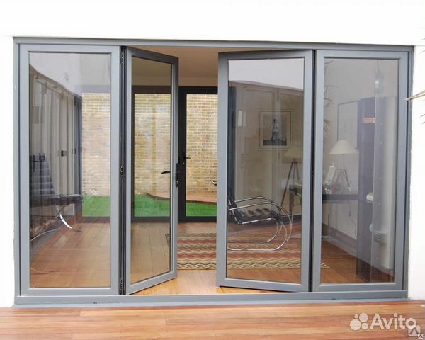 Дверь алюминиевая