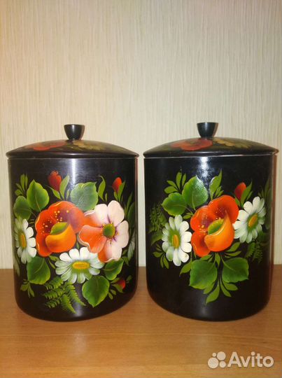 Поднос. Банки под сыпучее.Ложки. Хохлома