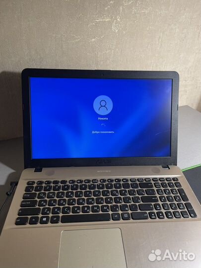 Ноутбук asus D541N