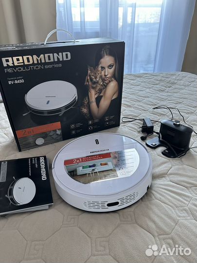 Робот-пылесос Redmond RV-R450