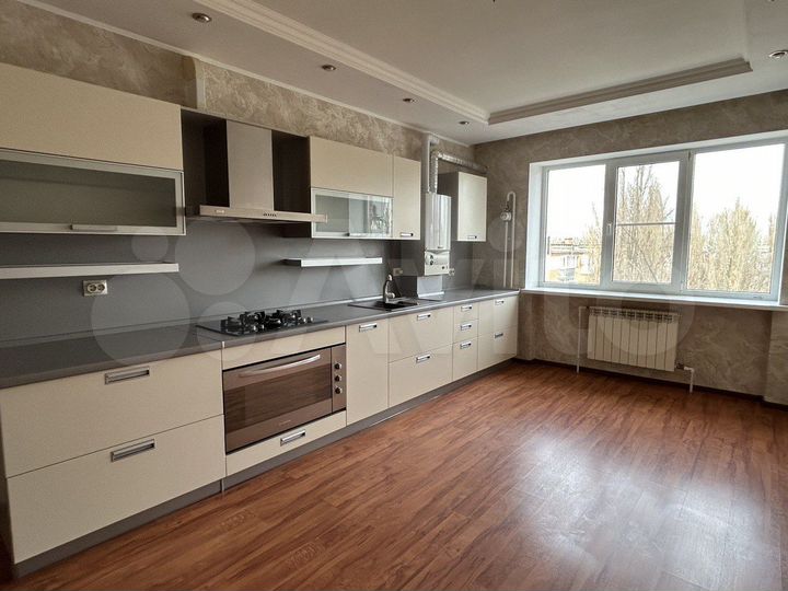 3-к. квартира, 105,4 м², 5/5 эт.