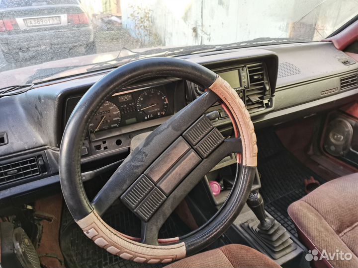 В разборе Volkswagen passat b2 Santana