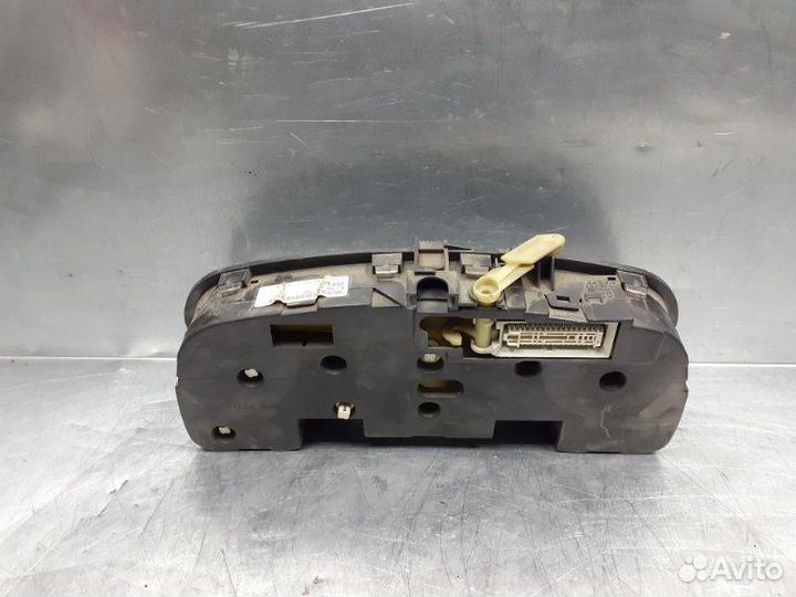 Панель приборов Opel Zafira