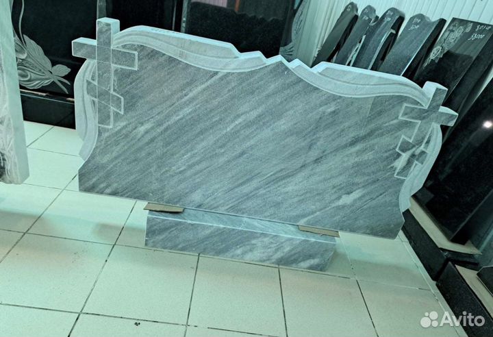 Памятники из мрамора