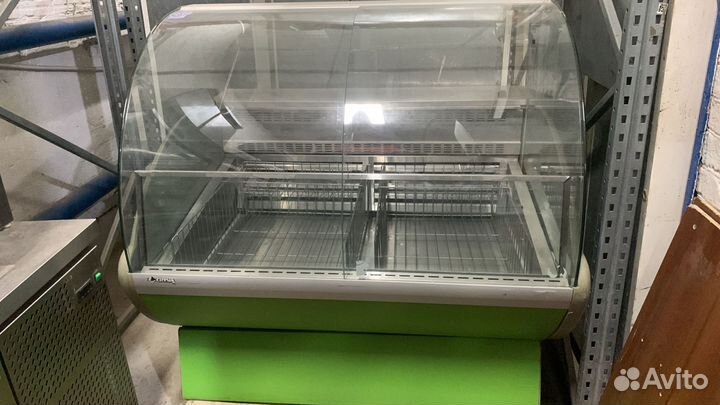 Морозильная витрина